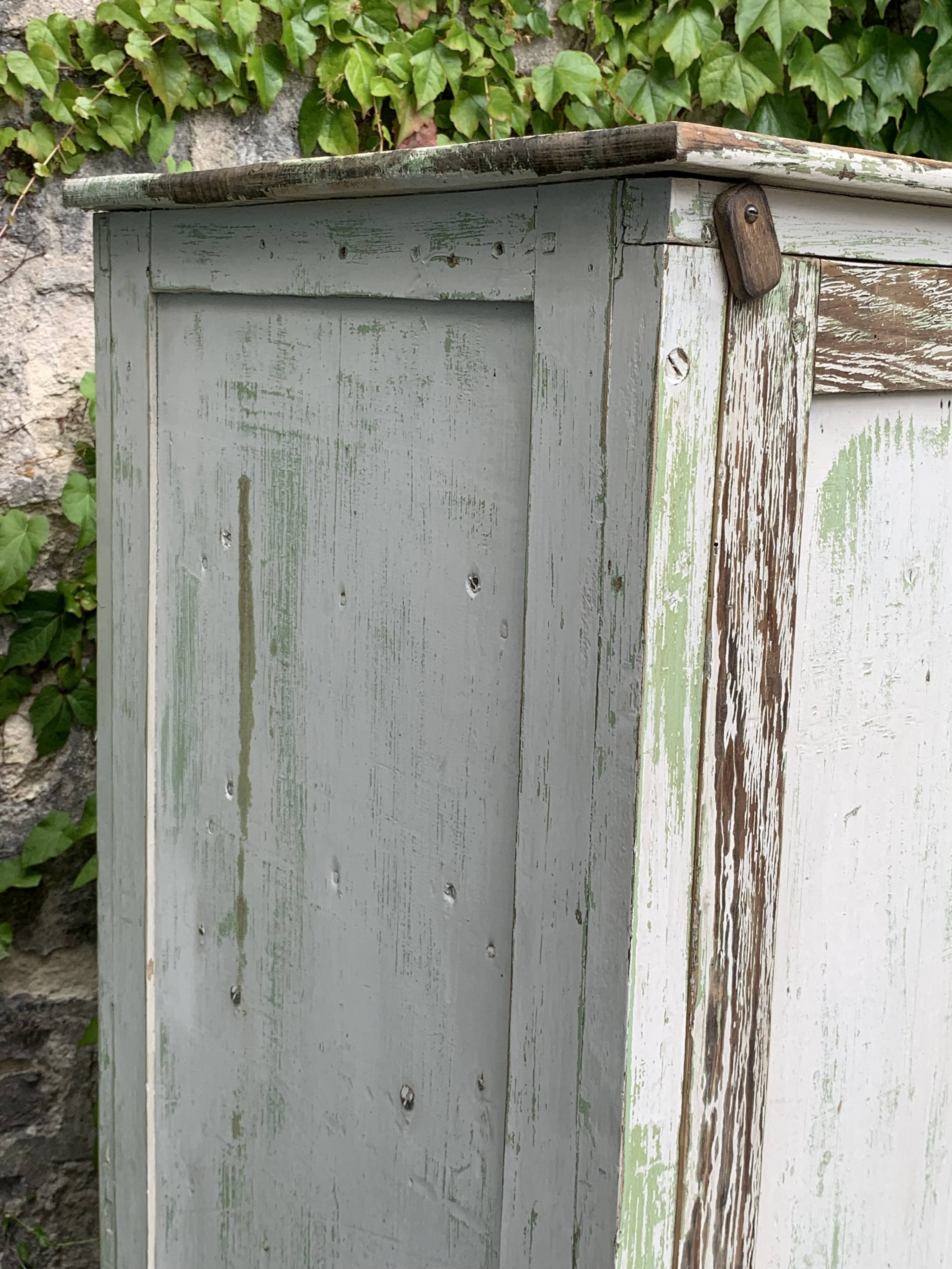 Parisian workshop cabinet 1940