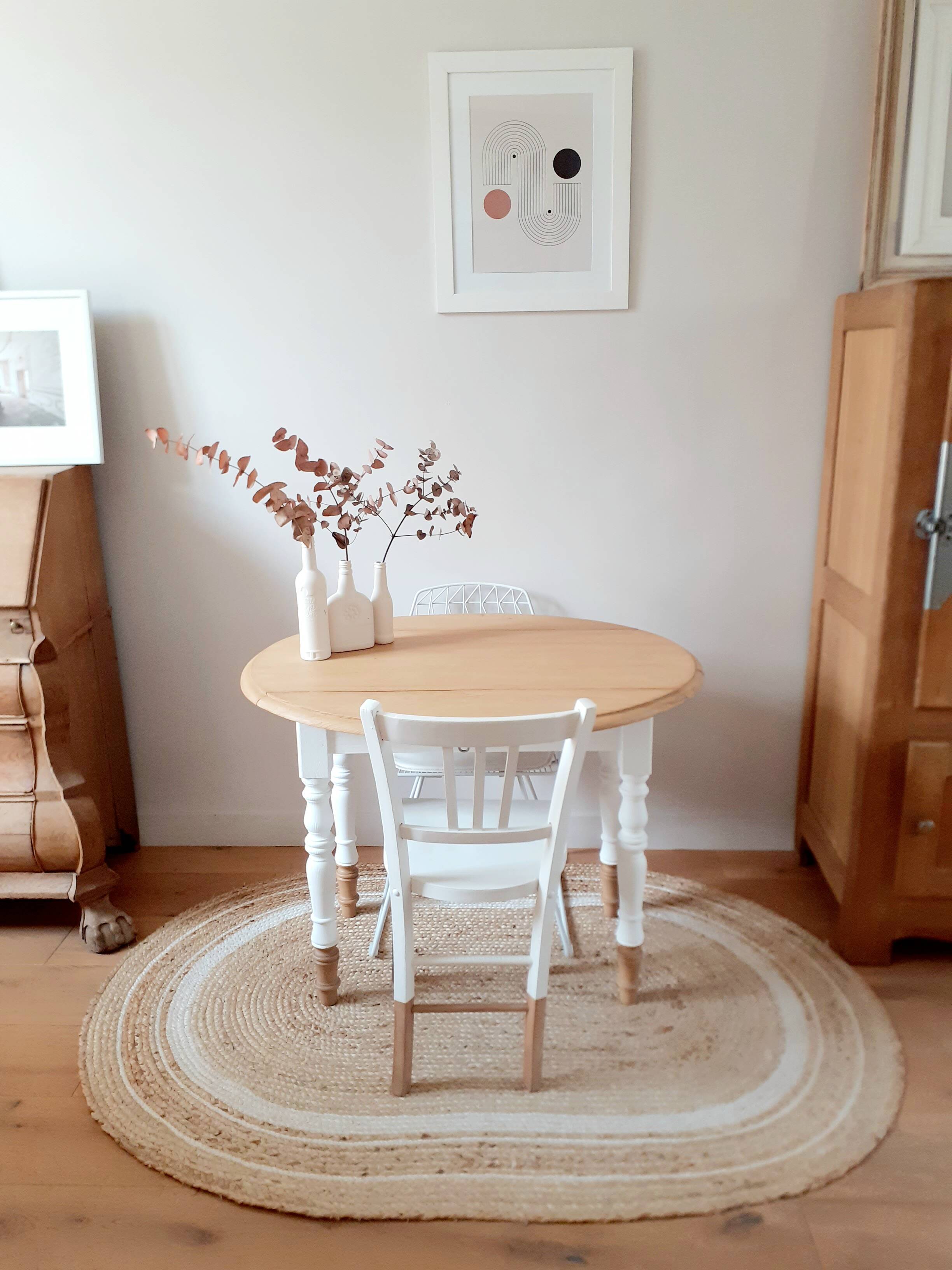 Round table with flaps restyled