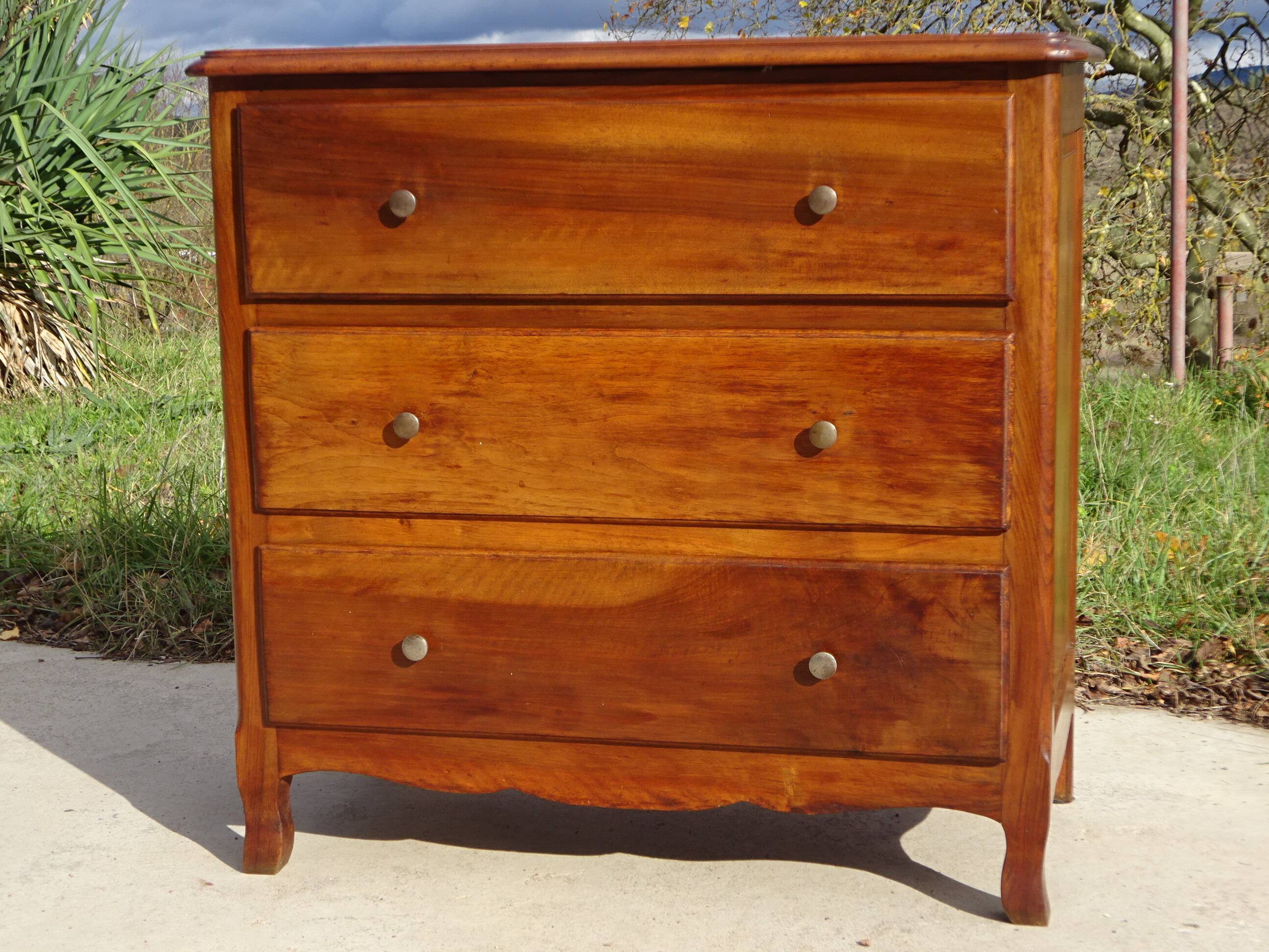 Simple walnut chest of drawers