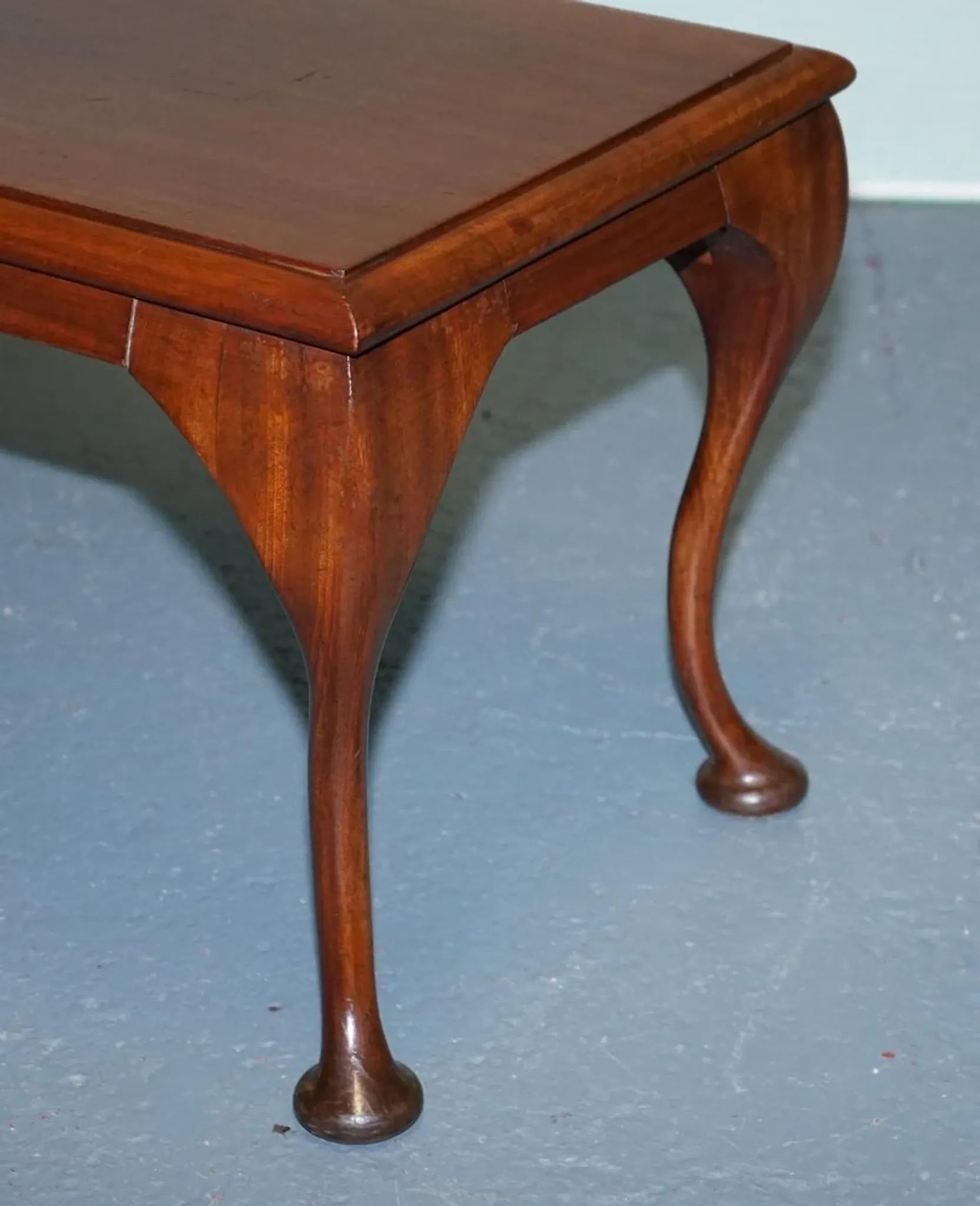 Queen Anne Vintage Wooden Coffee Table