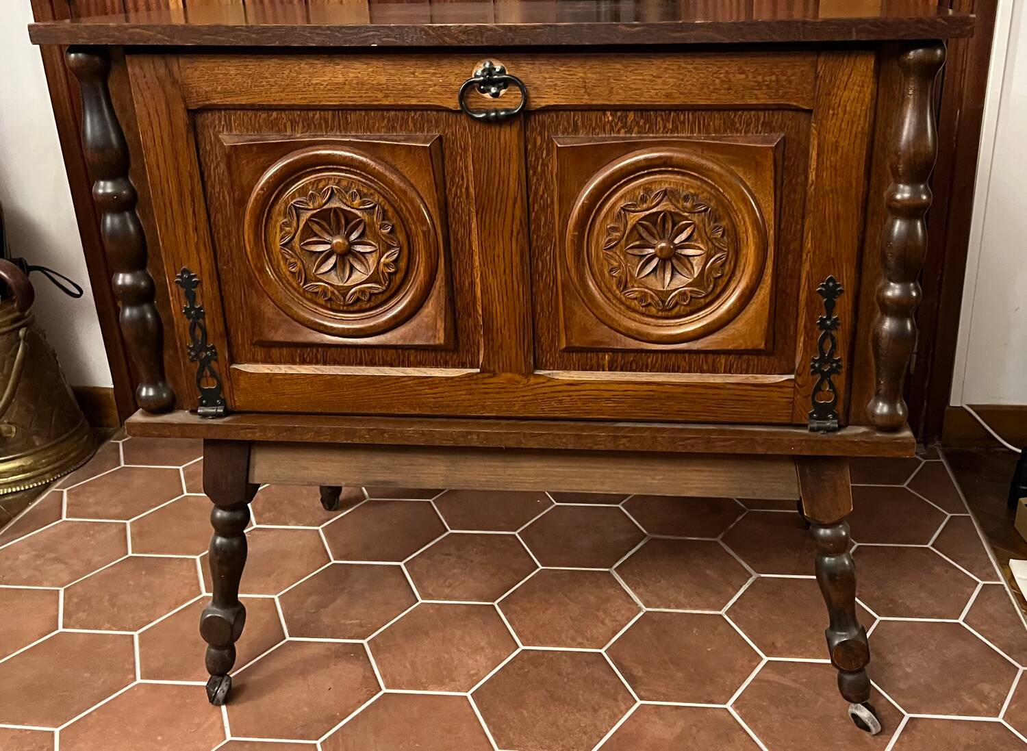 Vintage oak bar