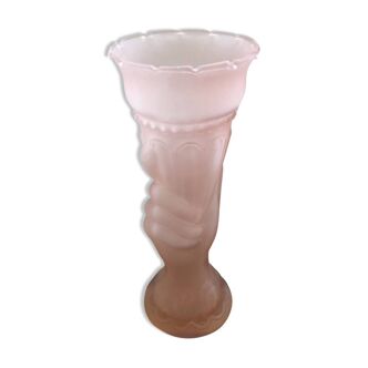 Vase ancien art deco verre moule rose forme main avec torche années 40 vintage