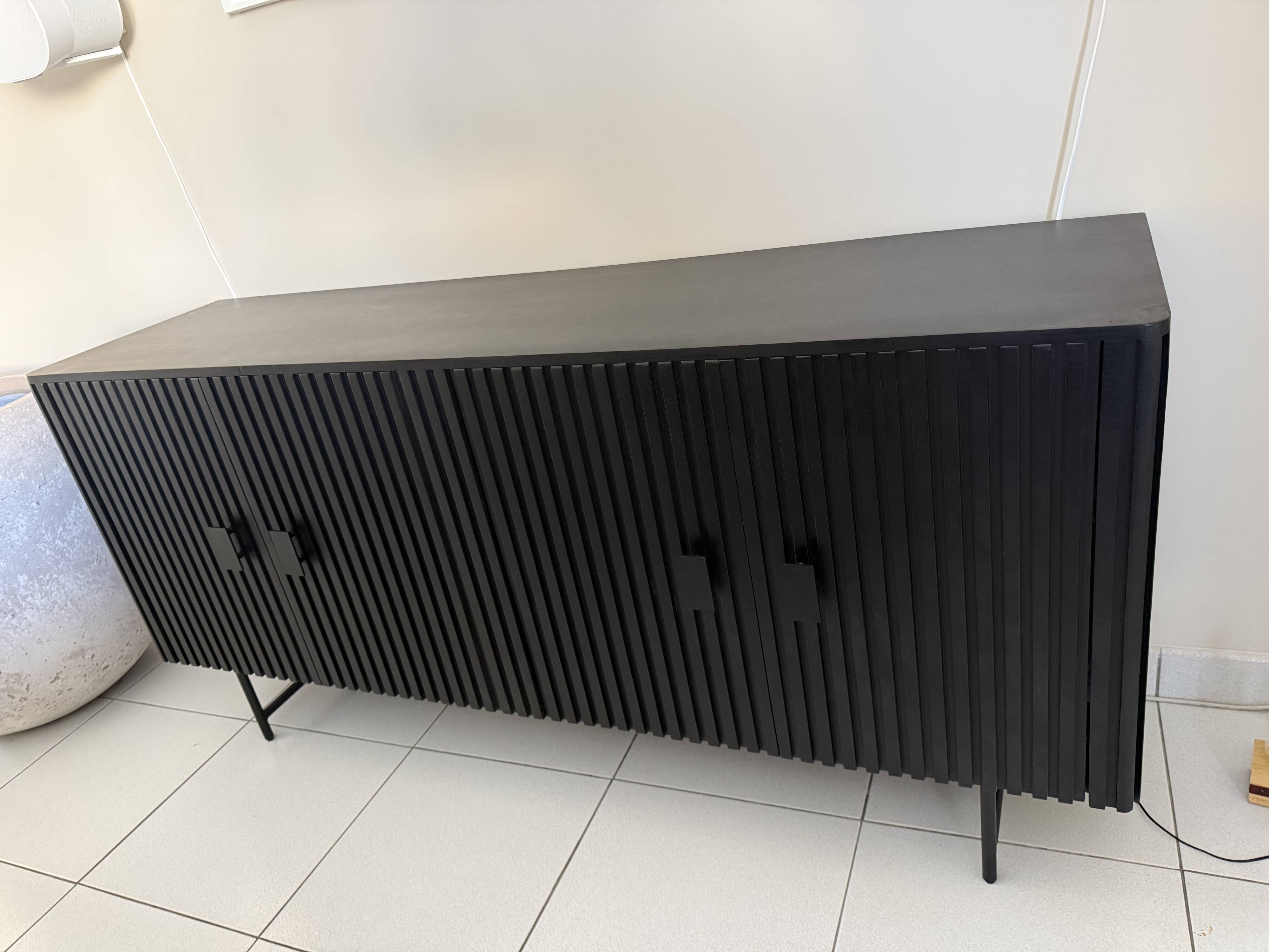 Buffet / black fluted wooden sideboard 170 x 80 cm