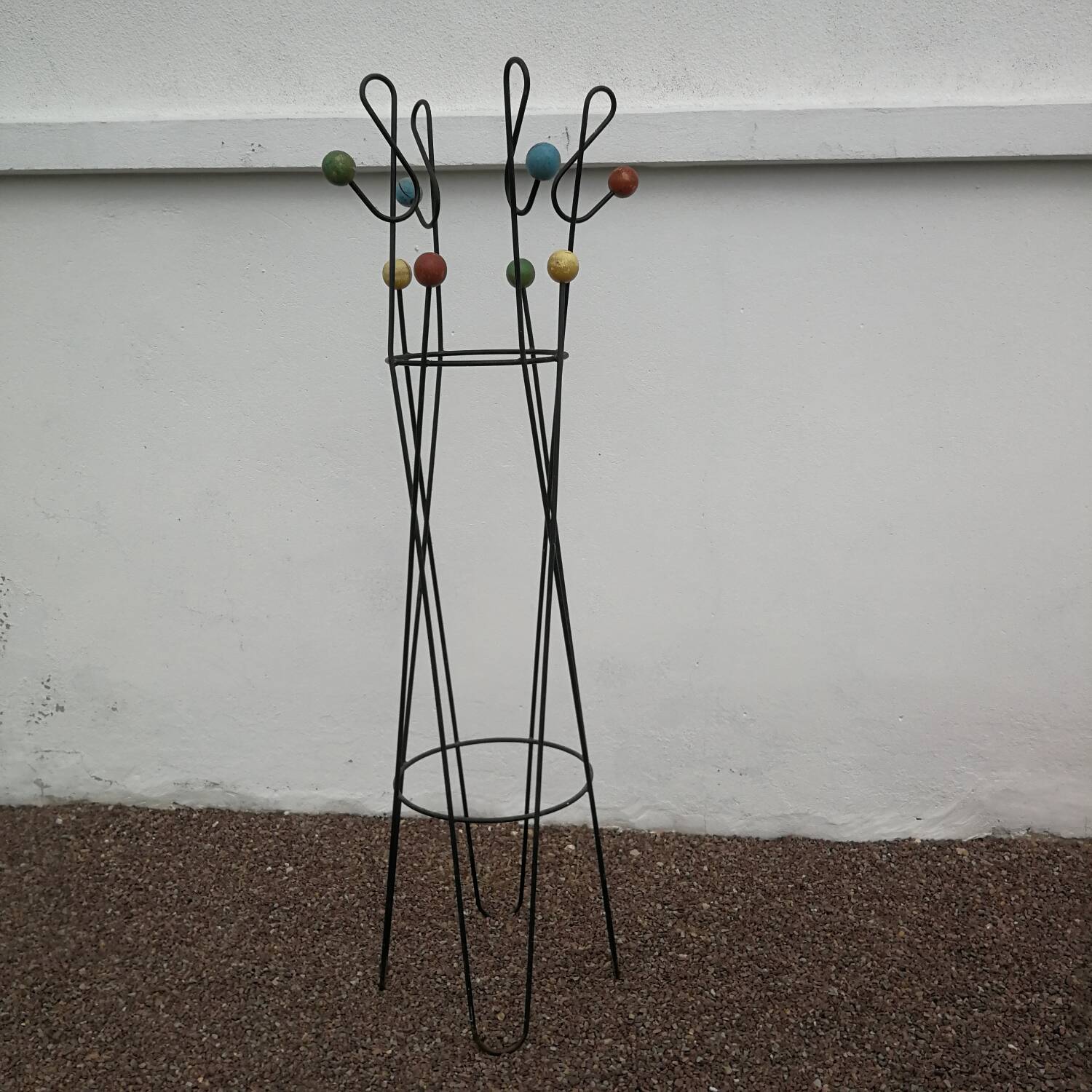 Vintage steel coat rack and wooden ball, treble clef model from the 50s,