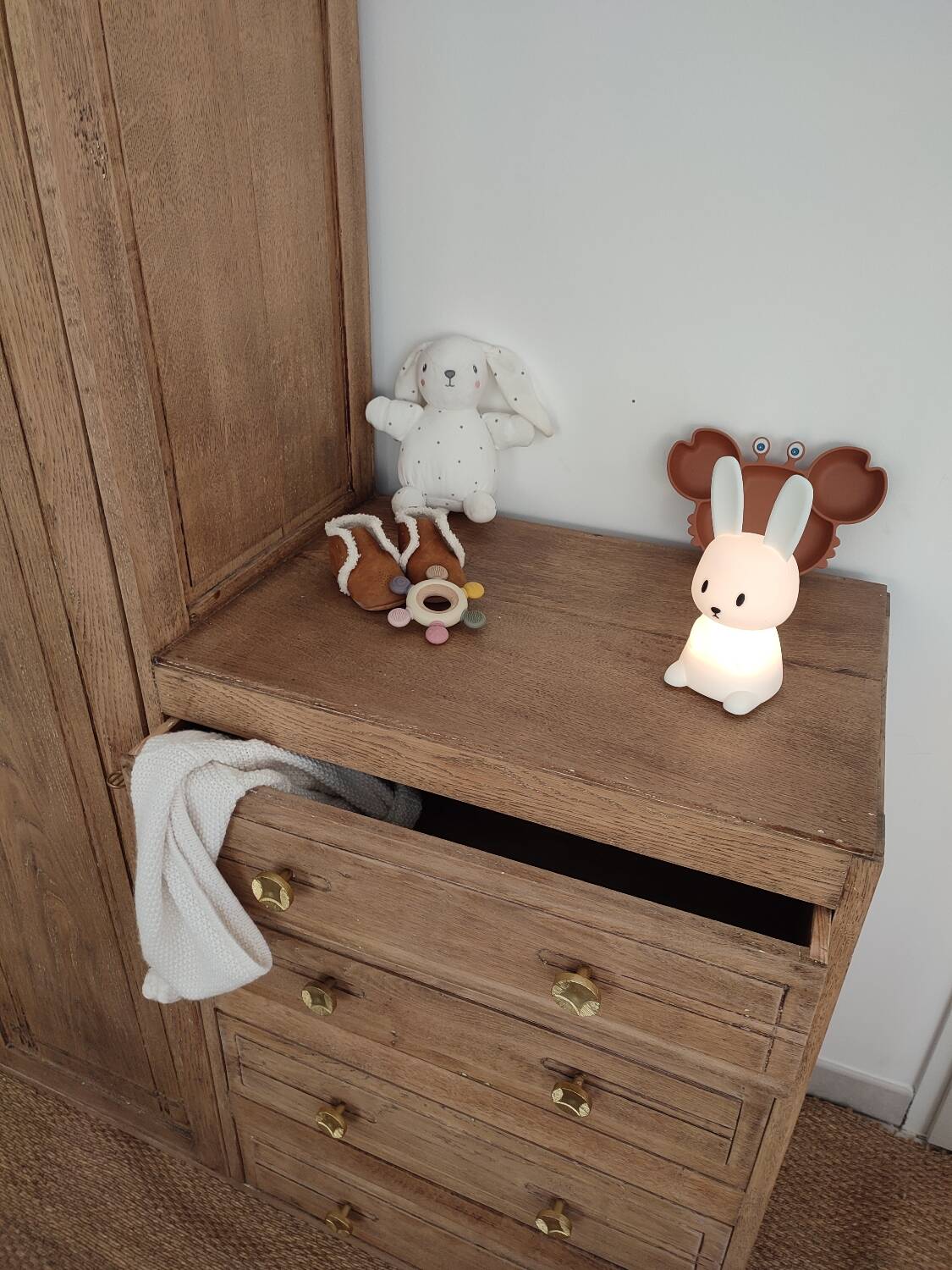 Asymmetrical wardrobe