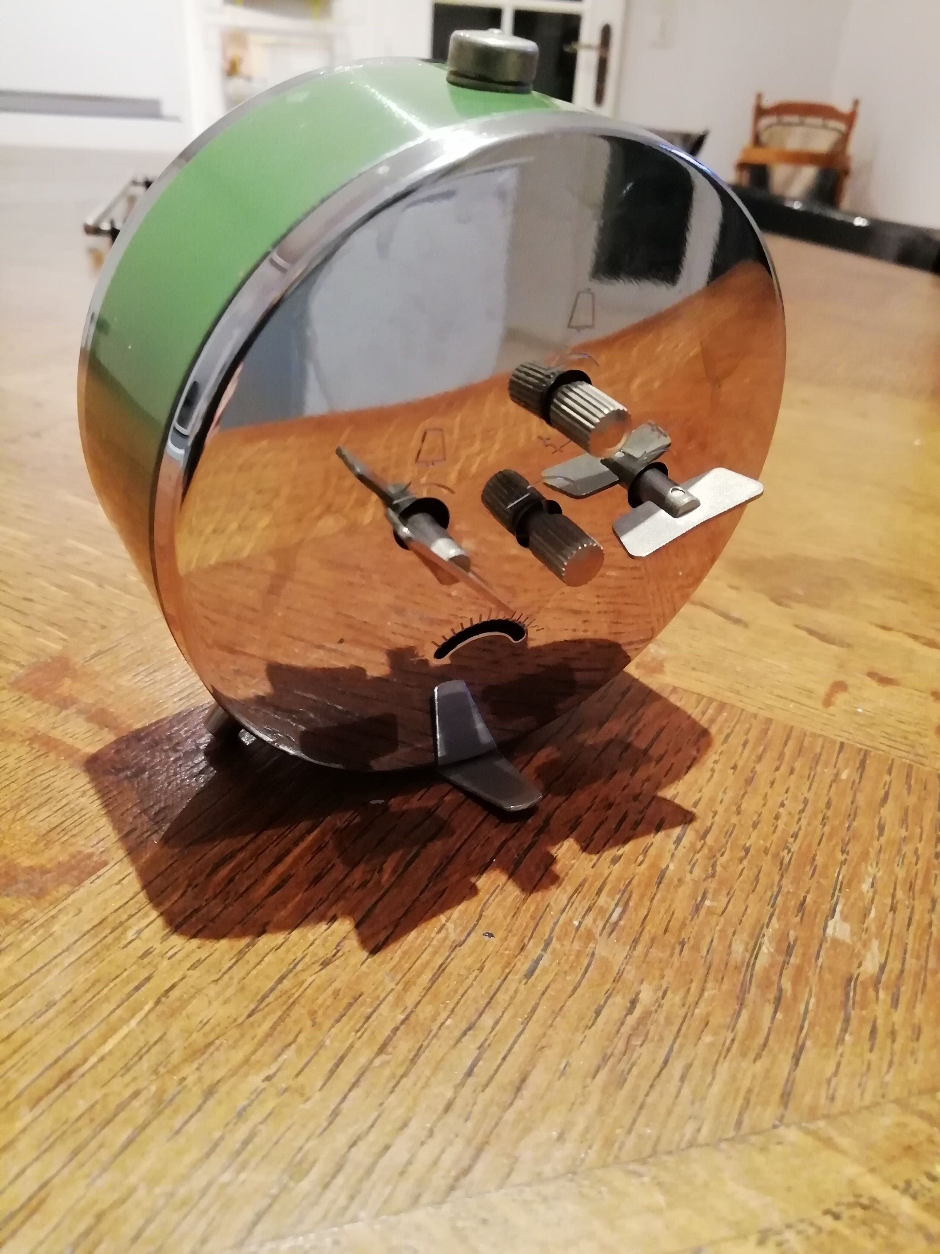 Morning micro clock 60