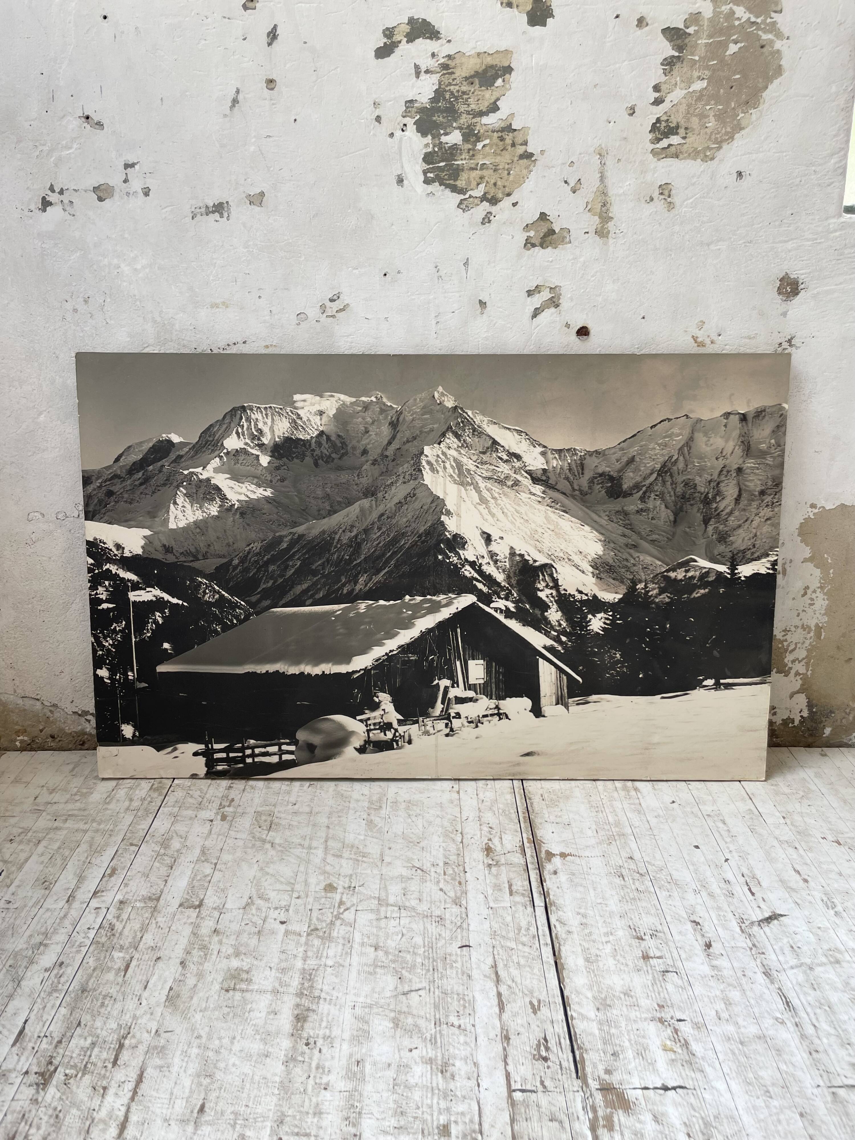 Photo on wood chalet 60s