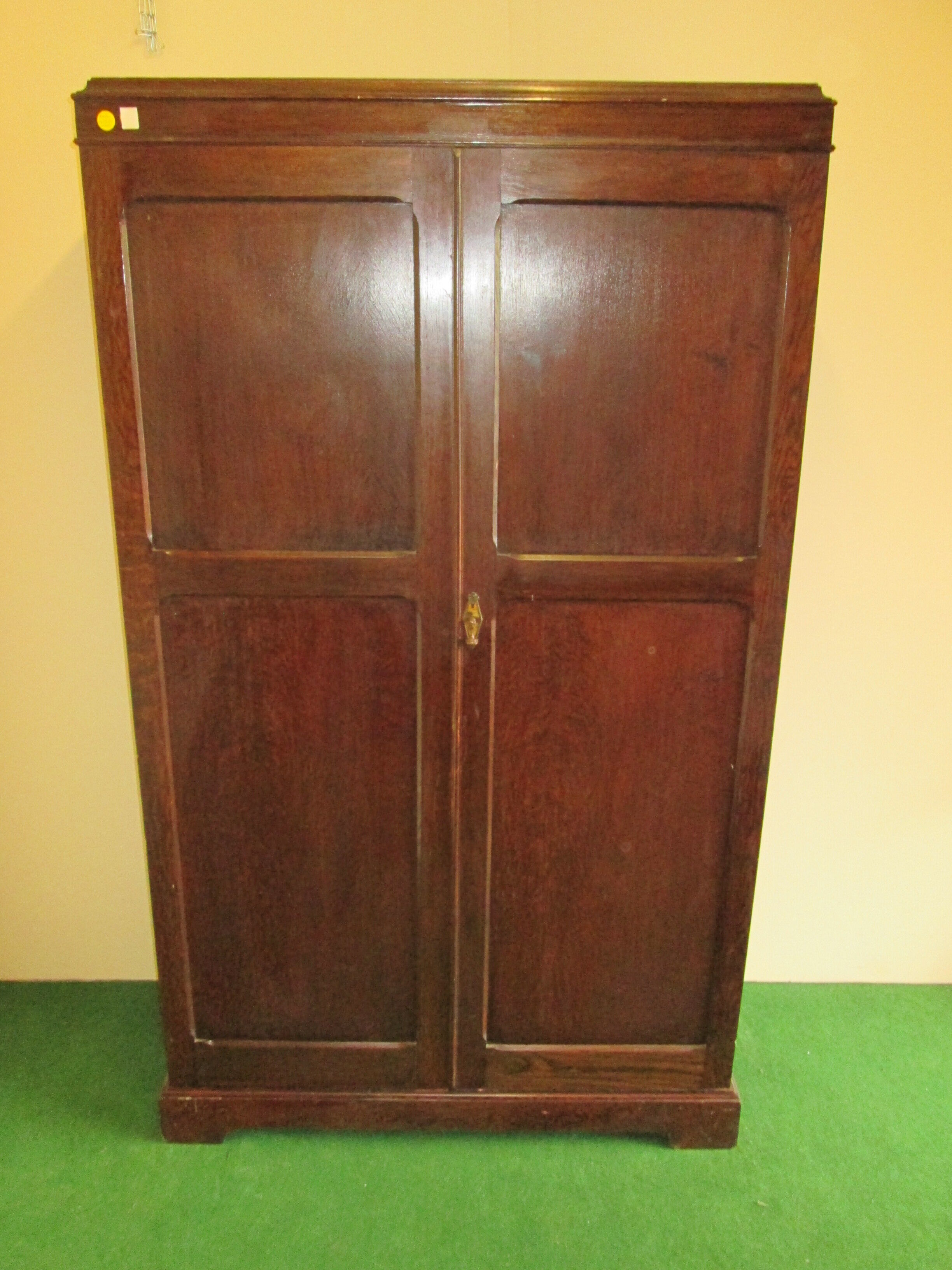 Armoire anglaise " compactum" en chene