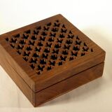Openwork wooden box 13 x 13 cm