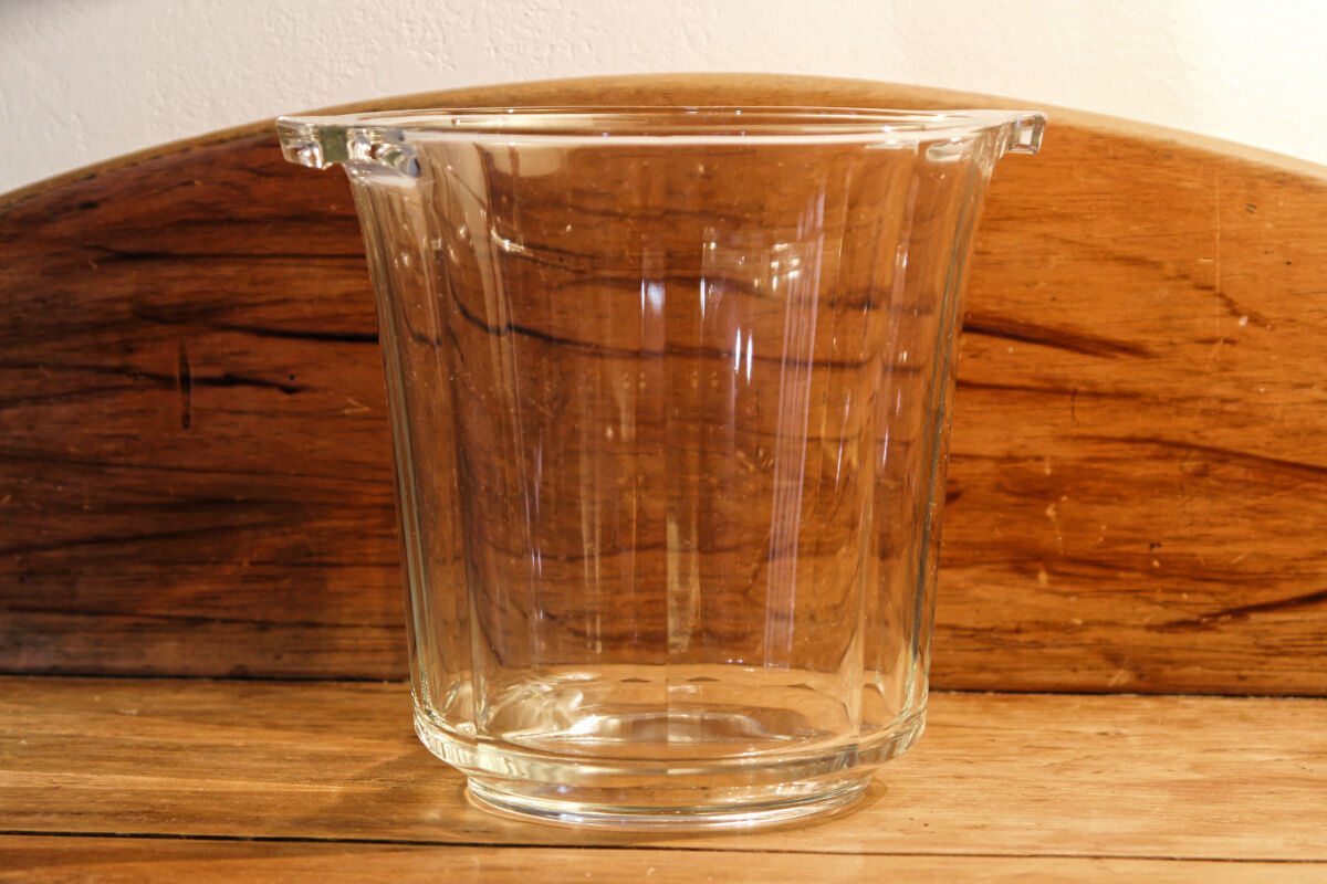 Transparent glass champagne bucket