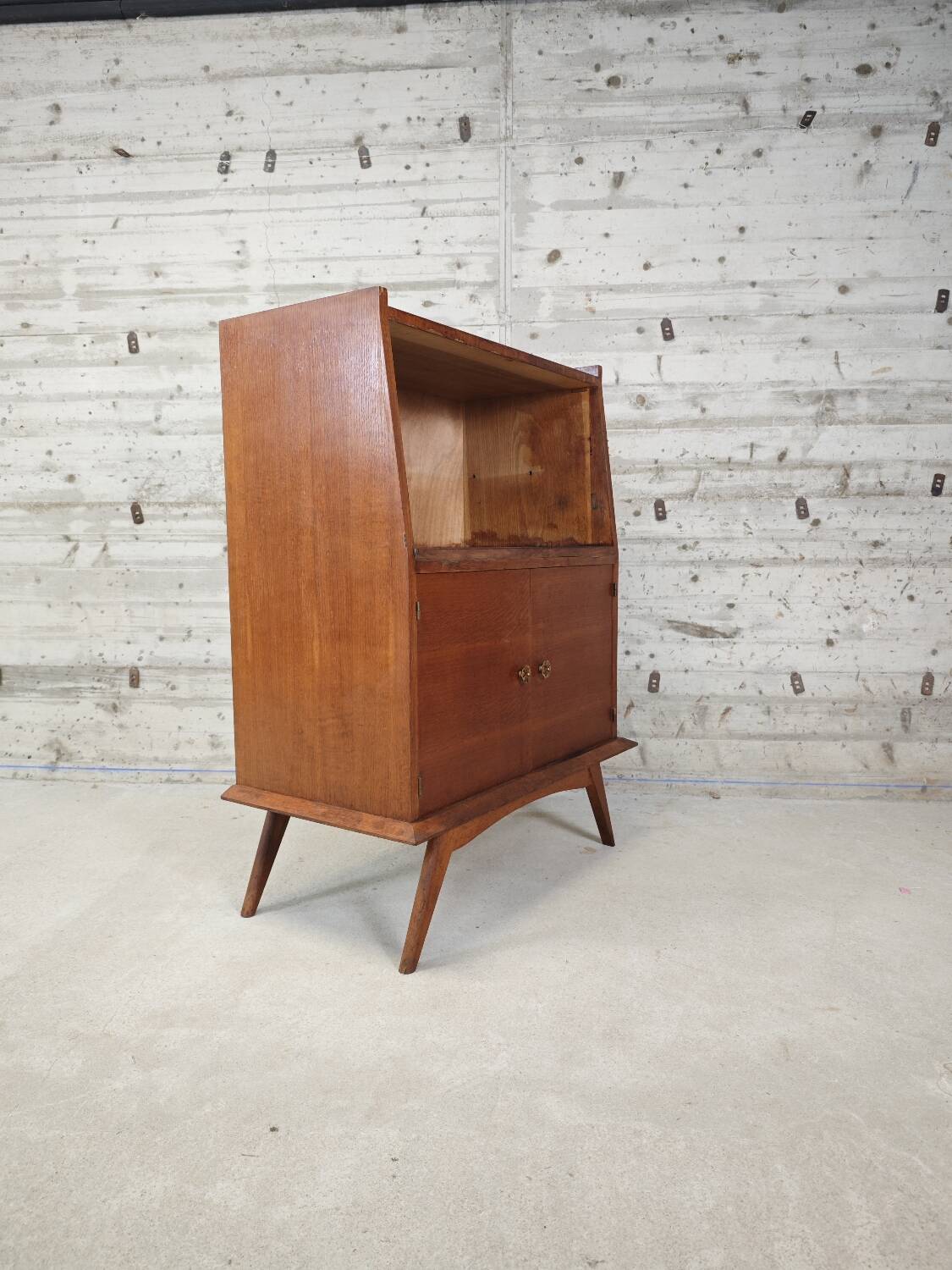 Vintage low shelves / bookcase