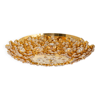 Floral wall light in gilded brass and cut glass by Palwa, Germany, 1970s.