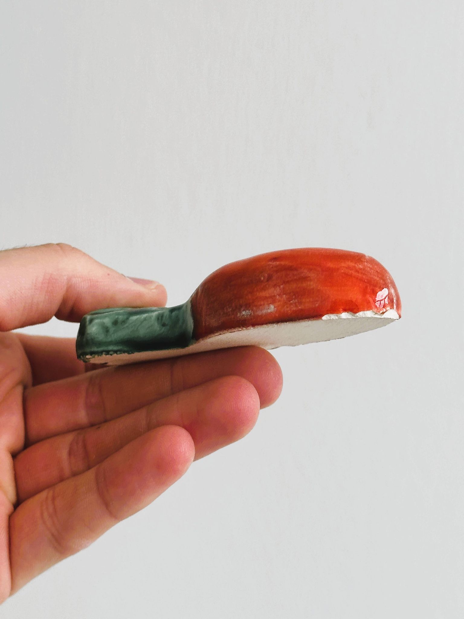 set of ceramic carrot knife holders