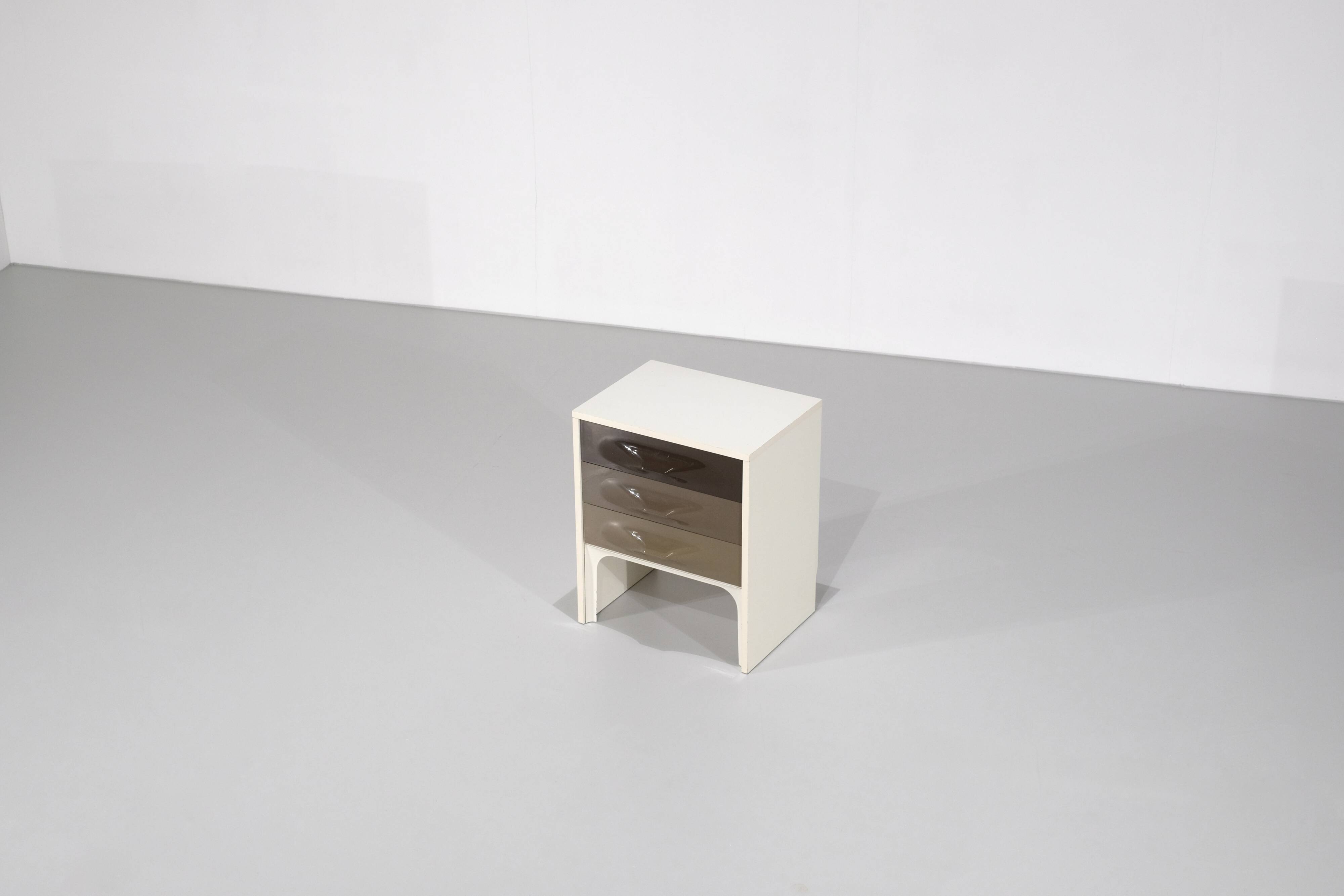 Nightstand "DF2000" by Raymond Loewy for Doubinsky Frères, France,