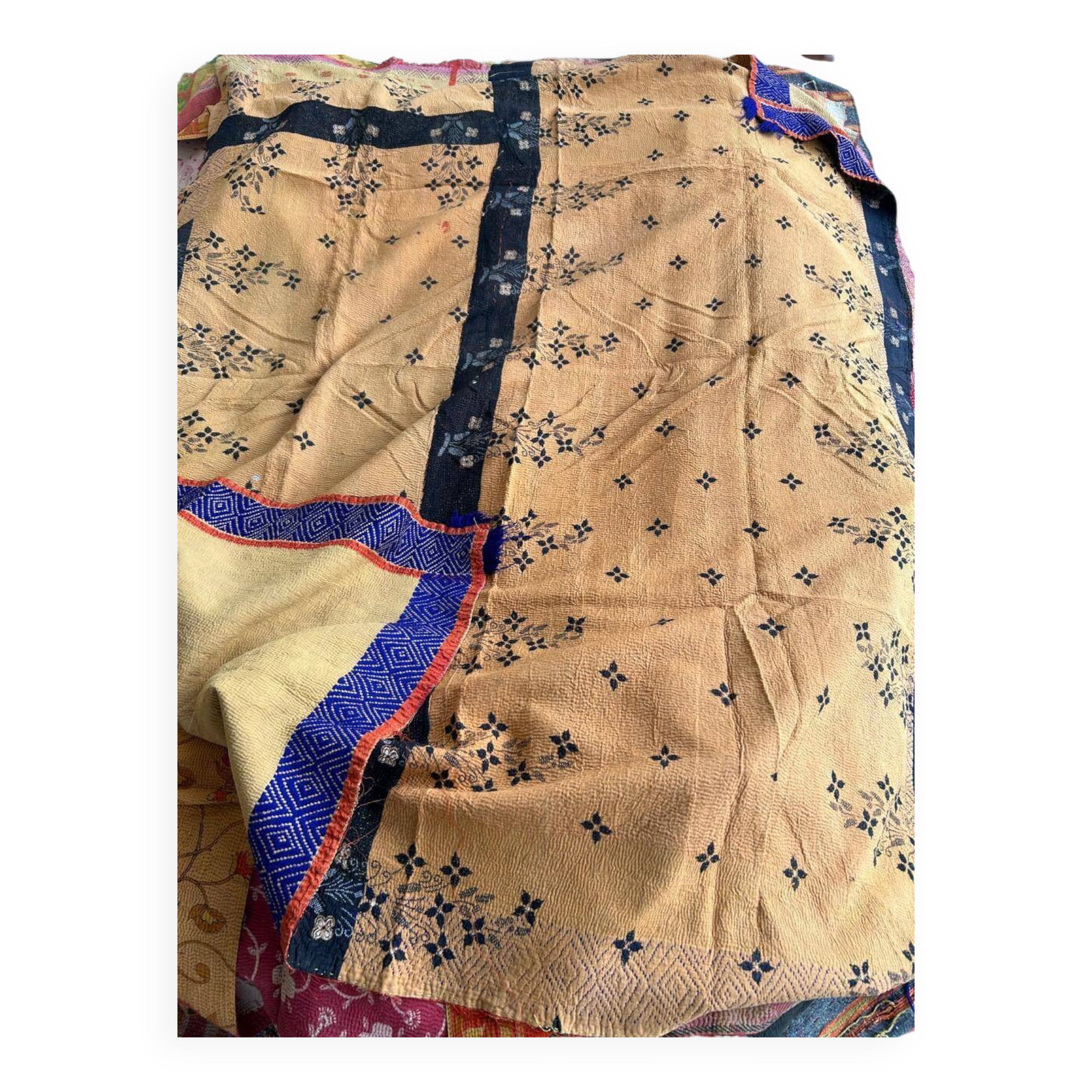 Indian bedspread "kantha"