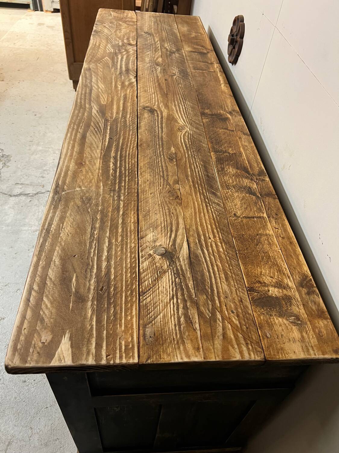 Former large drugstore counter