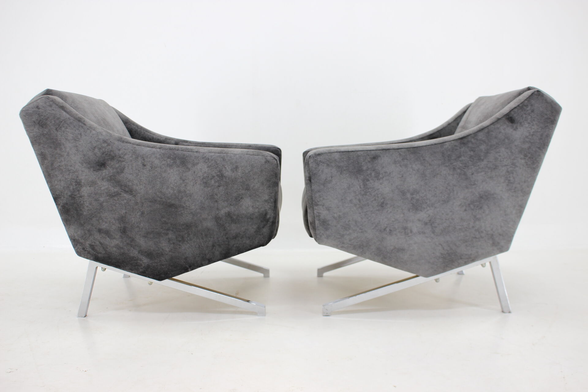 1970s pair of italian design armchairs
