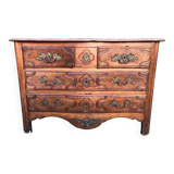 Commode Louis XV d’époque en noyer massif.
