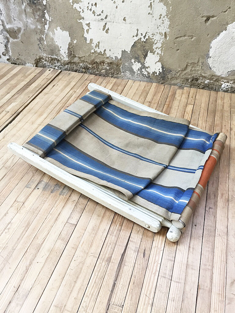 Folding garden chair