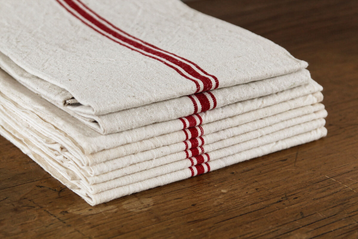 Set of 8 tea towels, linen beds