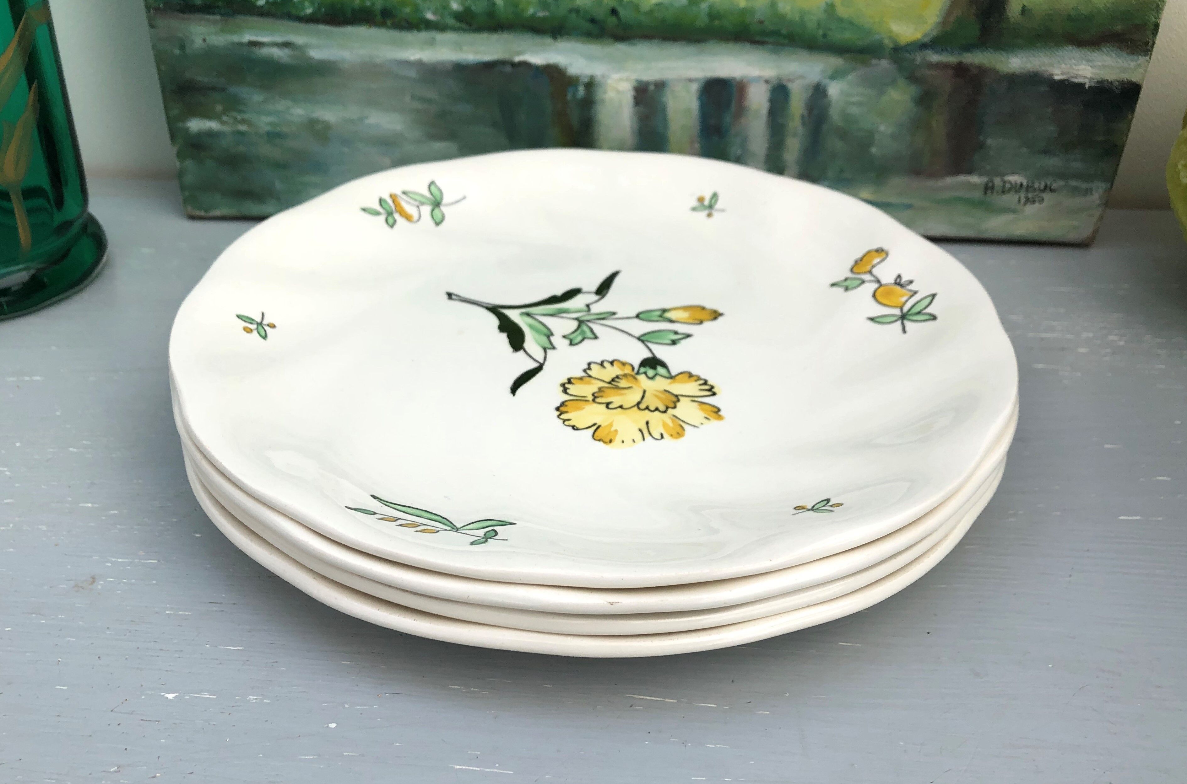 Flat plates stamped saline France