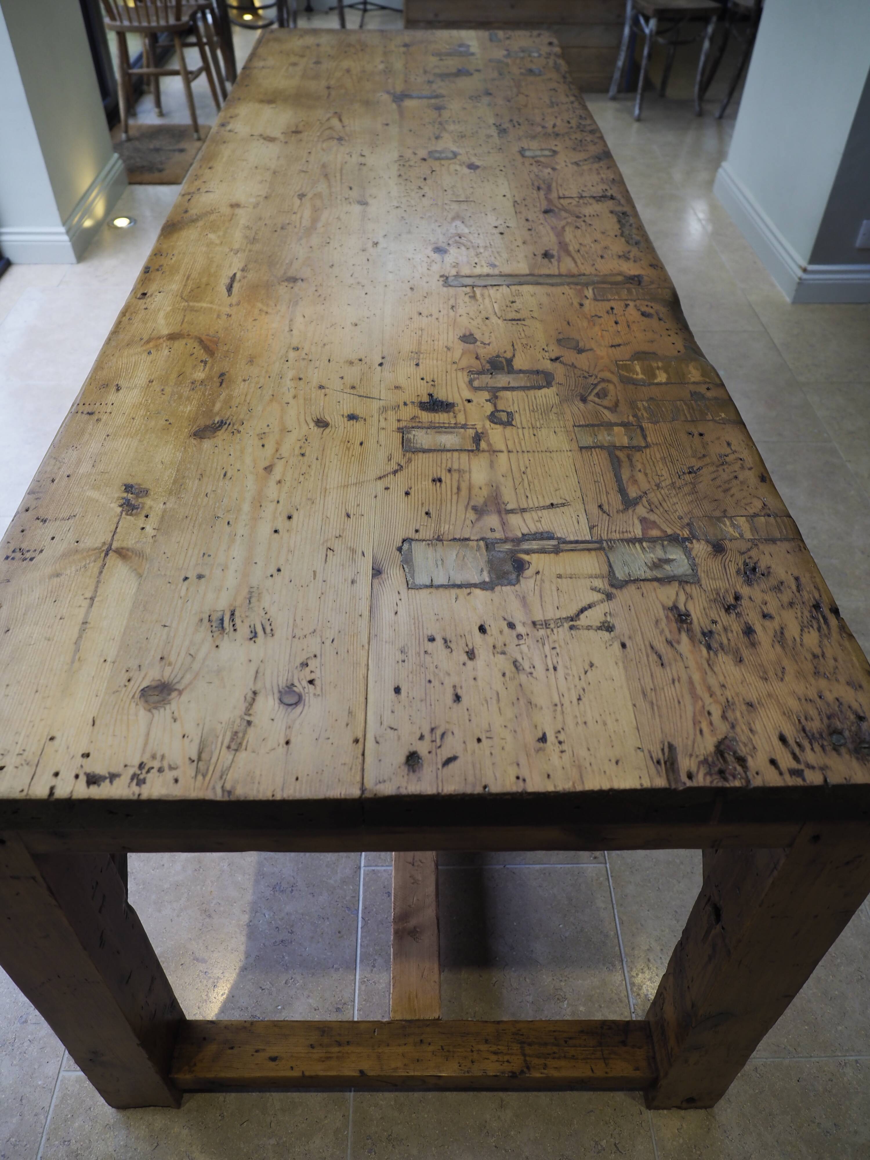 Table ancienne