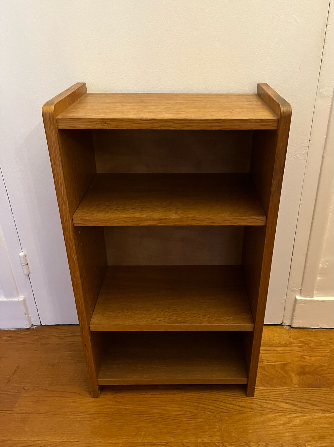 Vintage wooden bibus