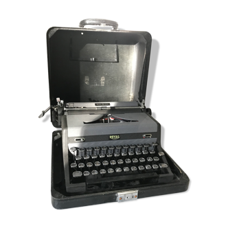 Royal typewriter, circa 1940