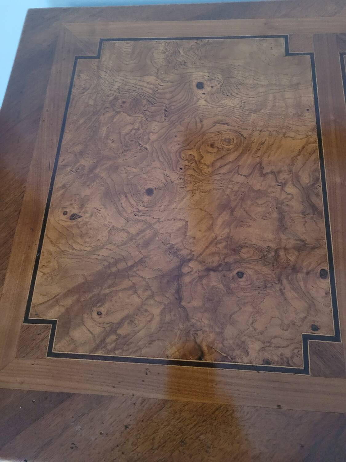 Chest of drawers