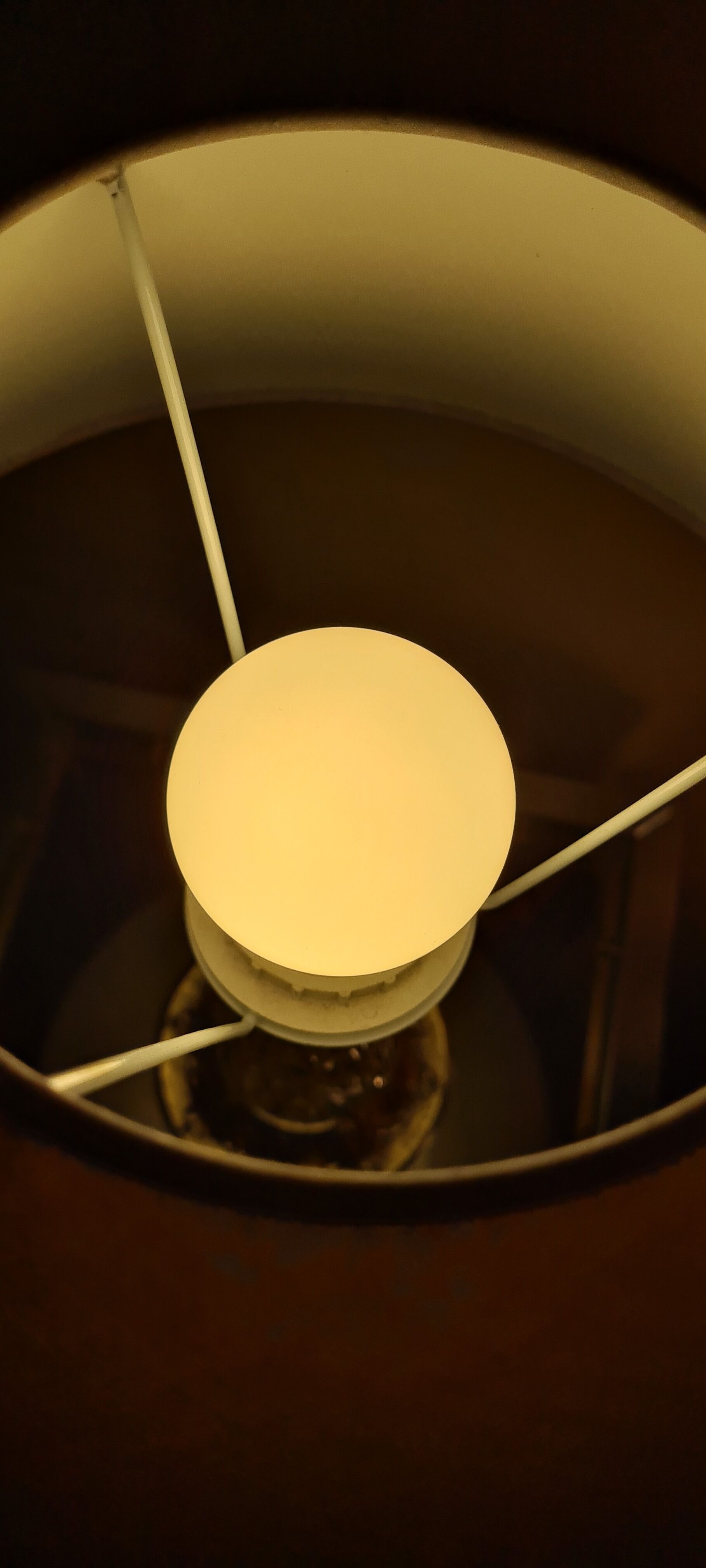 lamp style delux 1975 has 80 glass and chrome gold 40x25