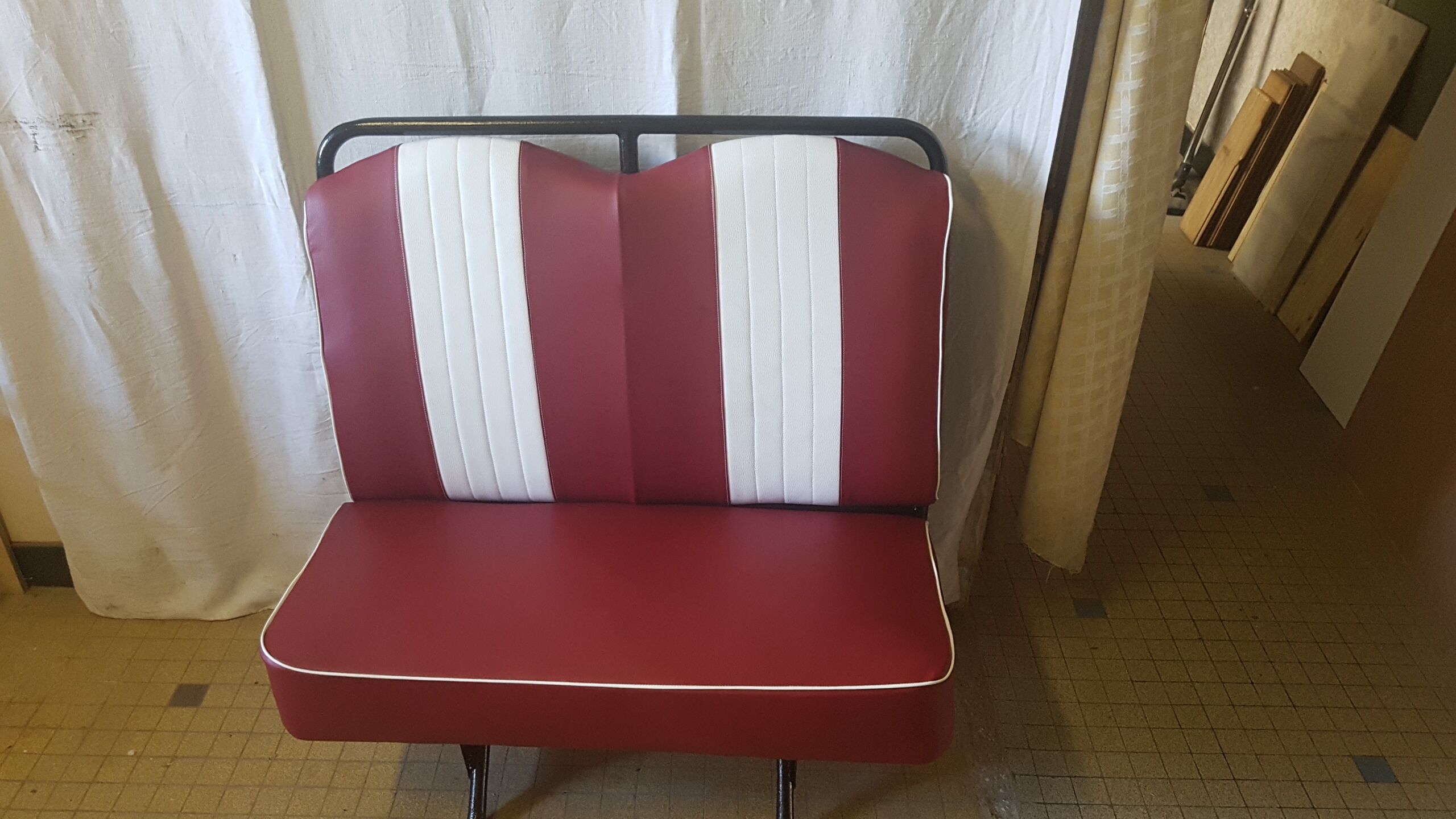 Banquette de bus années 30 relookée