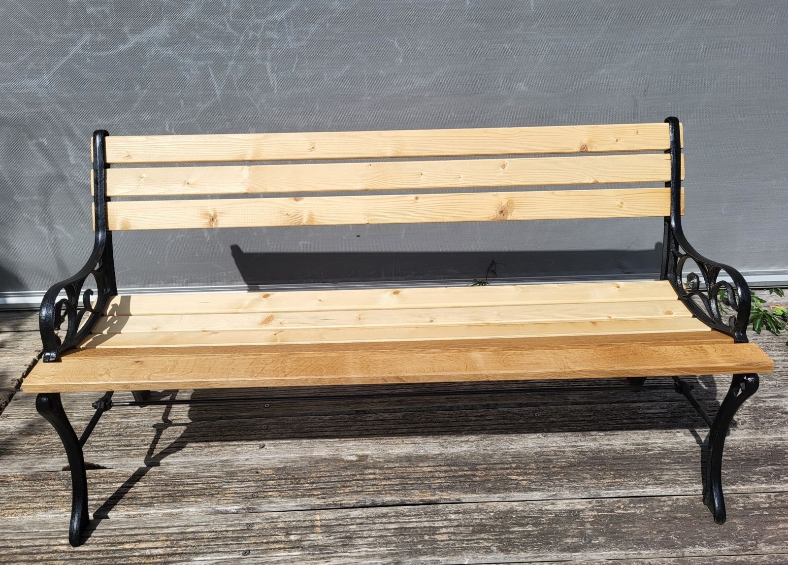 Old "Jardins de Paris" bench in Art Nouveau style (restored)