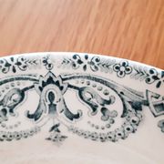 Assiette creuse en faience de Saint Amand et Hamage  , Terre de fer , modèle Guirlande