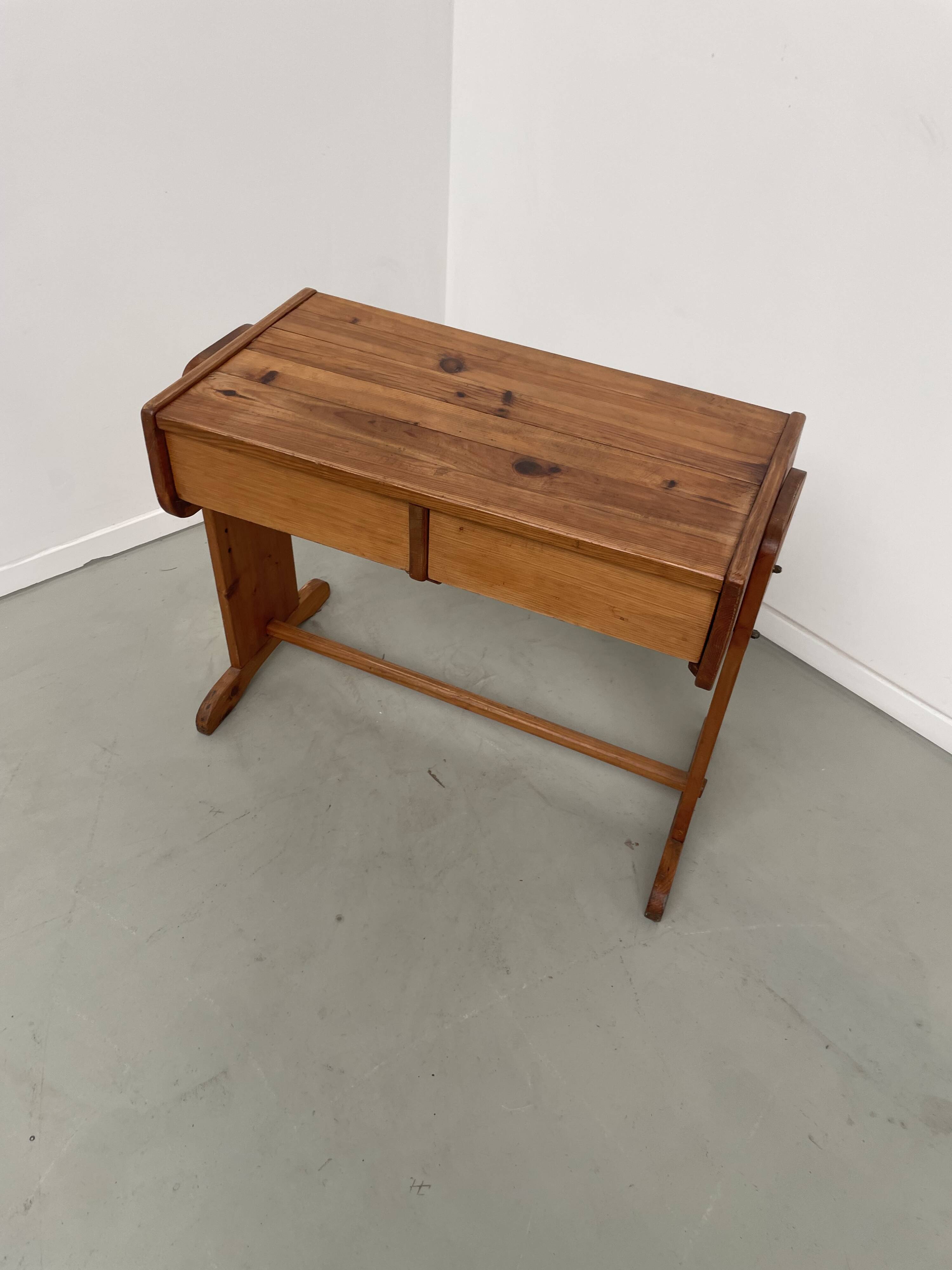 Children's pine desk from the 80s