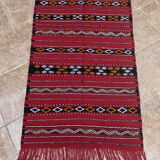 Tapis berbère marocain tissé à la main 100% laine biologique provenant