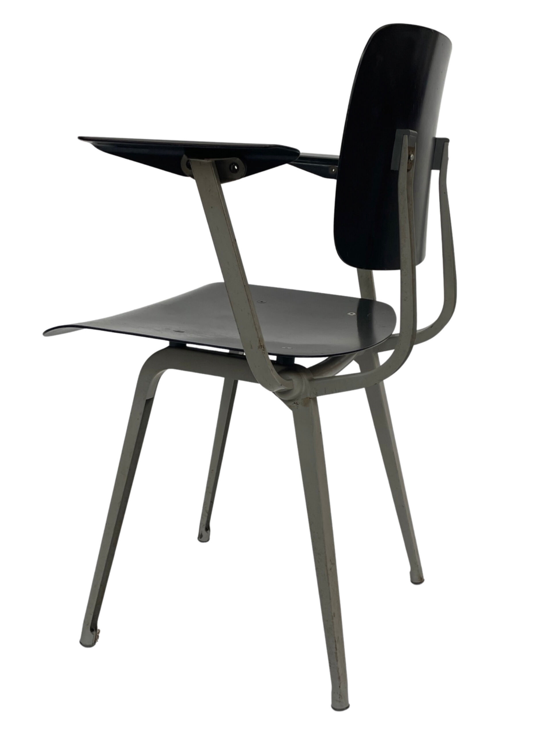 Friso Kramer Revolt arm chair for Ahrend de Cirkel 1953