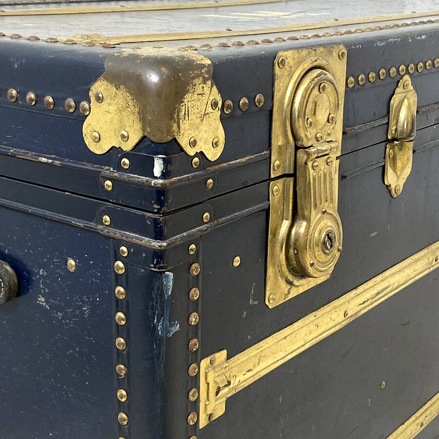 Travel trunk 1930