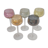 5 verres à vin de couleur