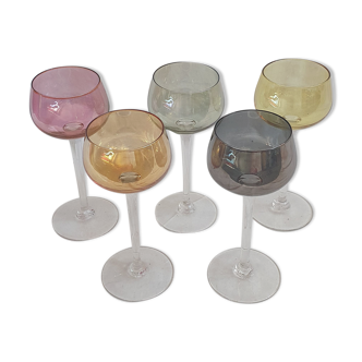 5 colored wine glasses