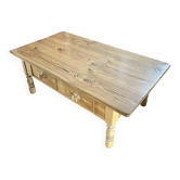 Farmhouse Hollandaise table