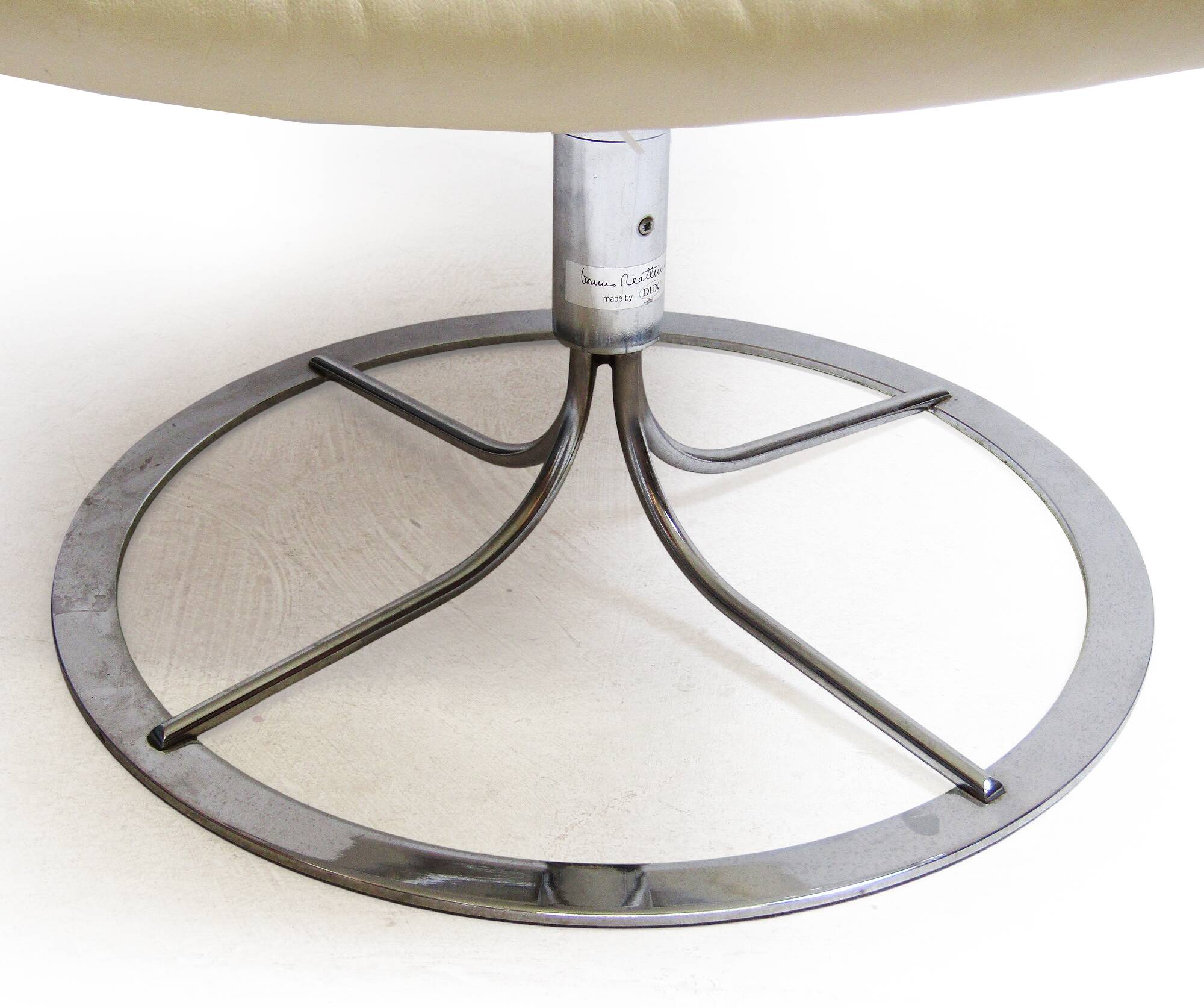 1970s Swedish Space-Age Jetson Chair in Beige Leather by Bruno Mathsson
