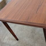 Scandinavian table with extensions