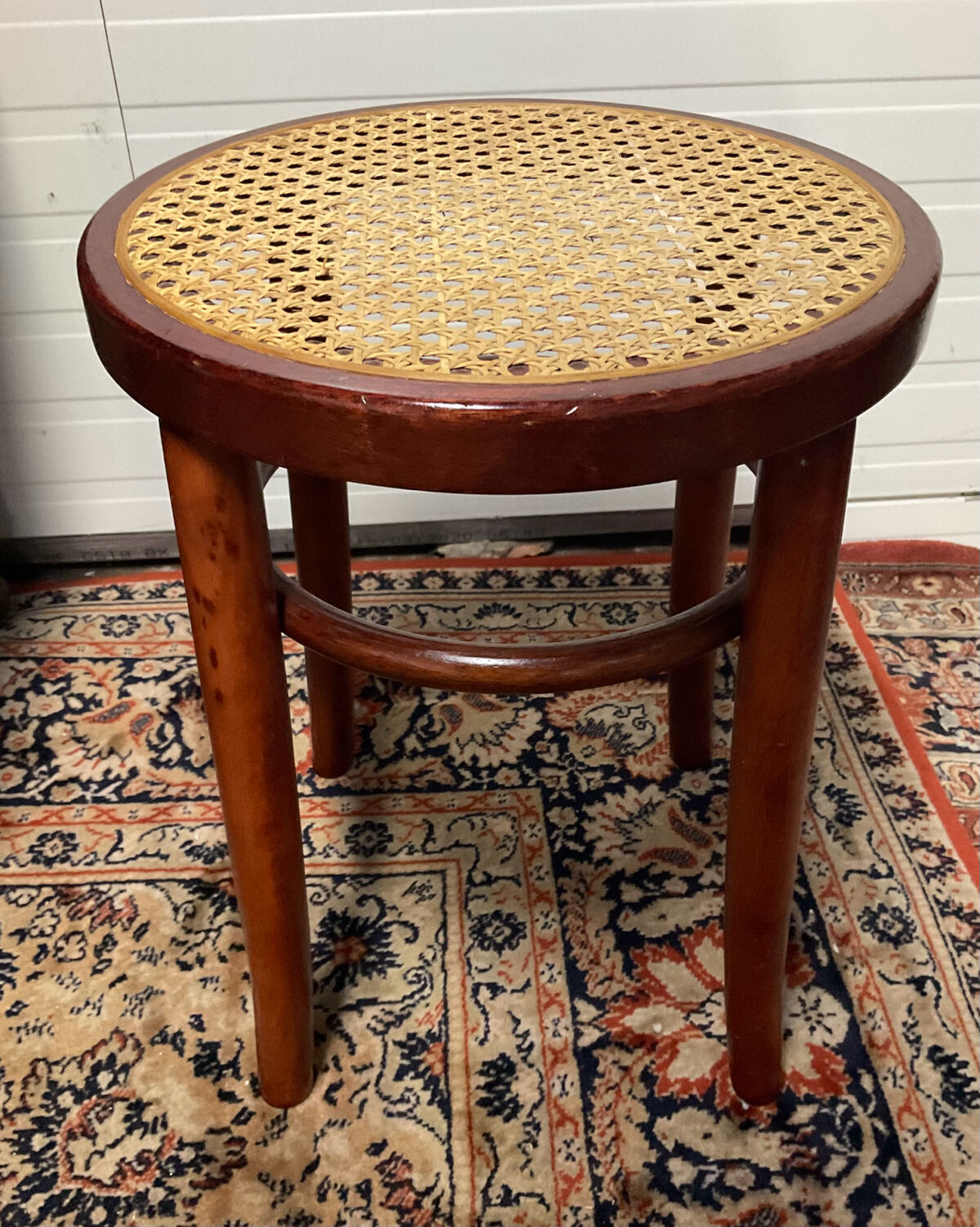 Tabouret bistrot en bois et cannage