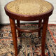 Tabouret bistrot en bois et cannage