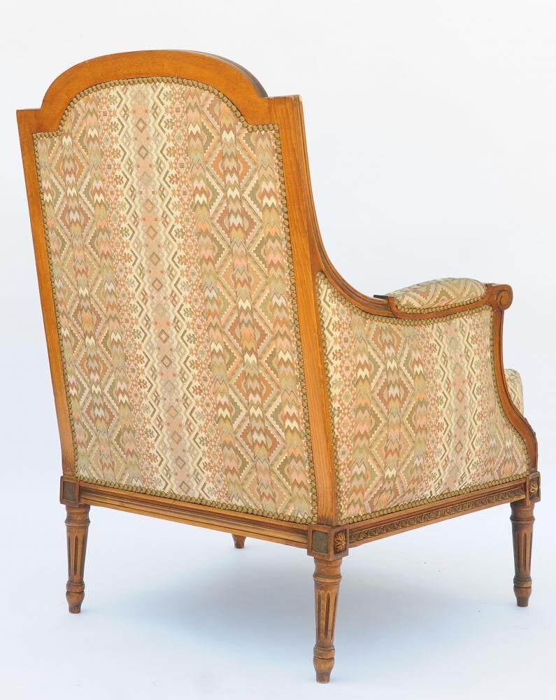 Louis XVI-style shepherdess chair
