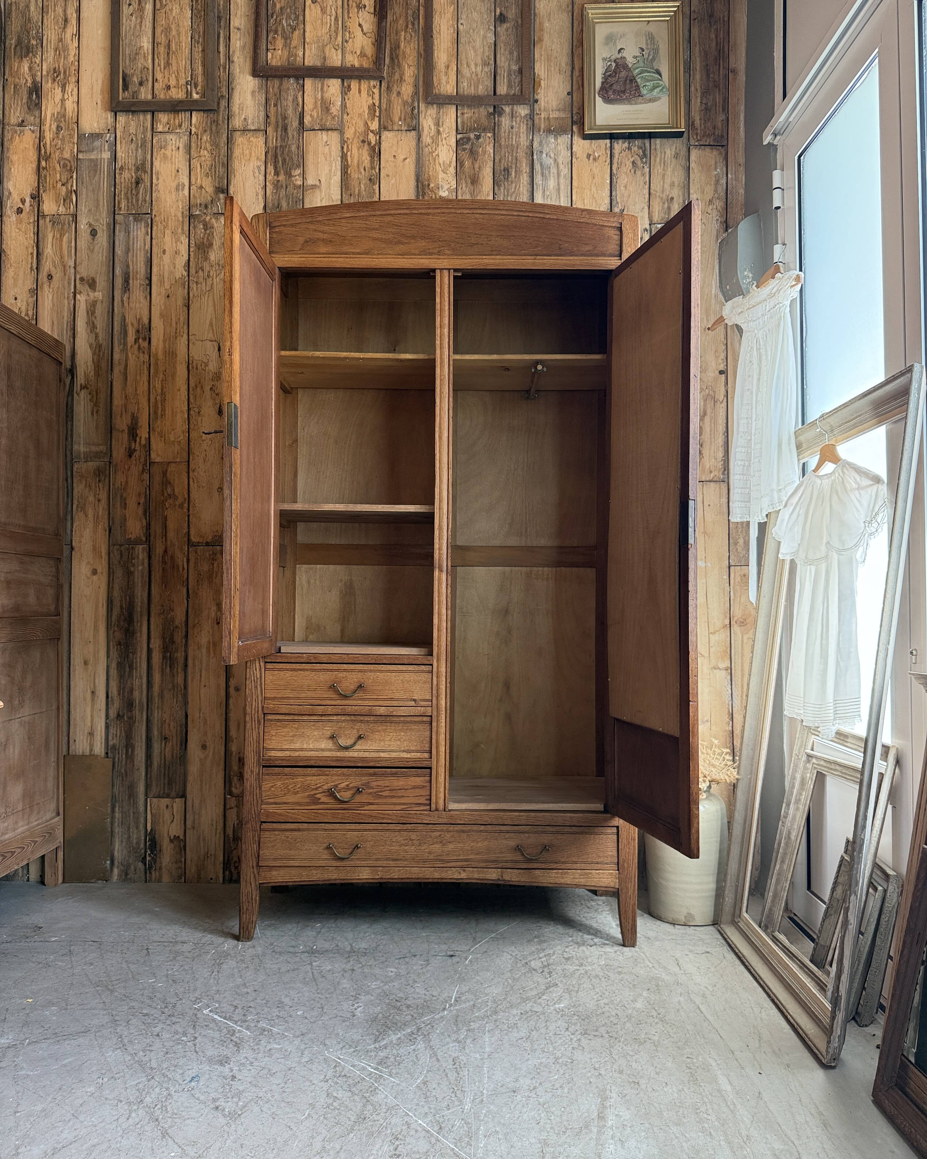 Large Art Deco oak wardrobe (renovated)