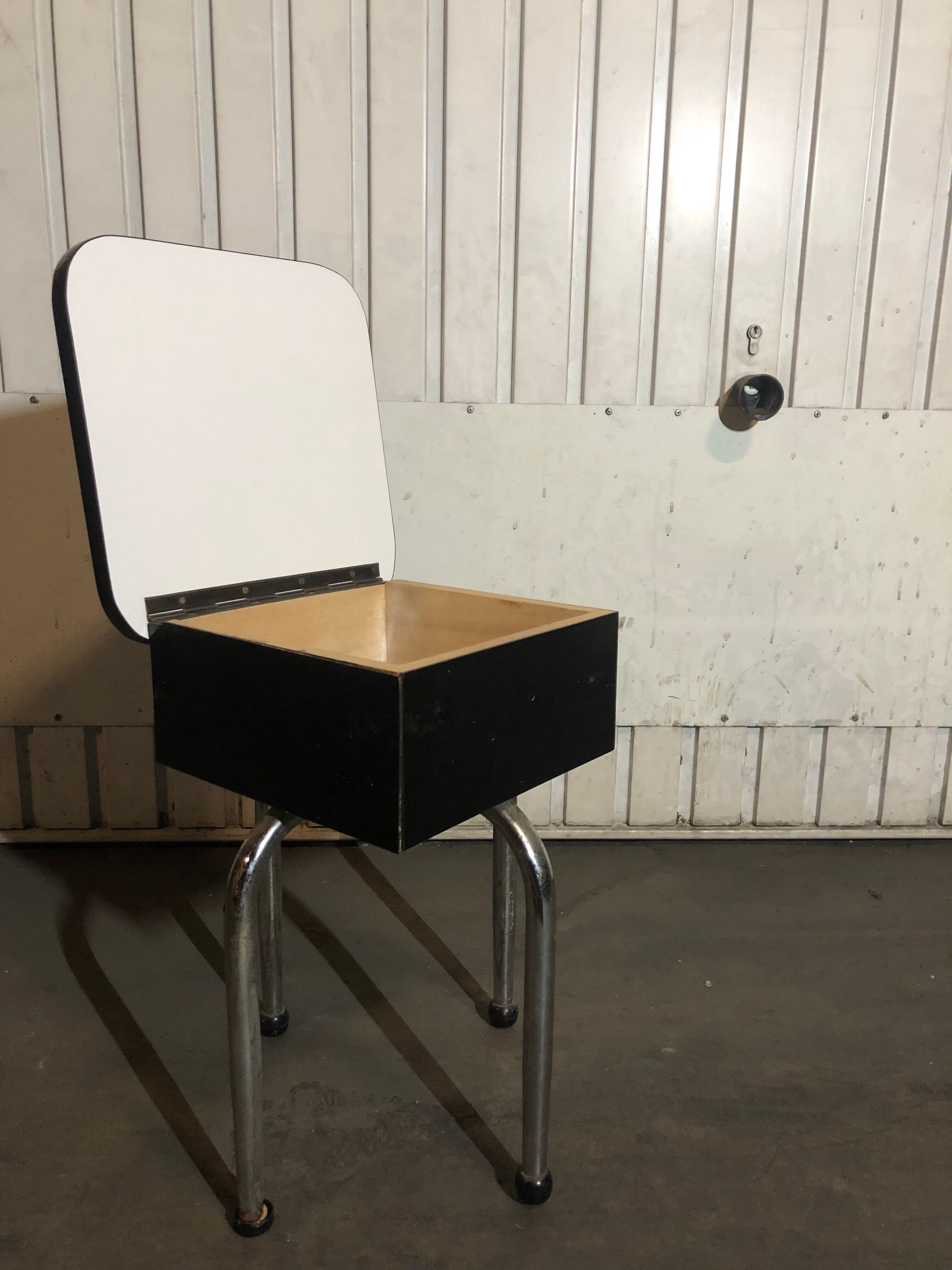 Lot chairs + blue formica stool