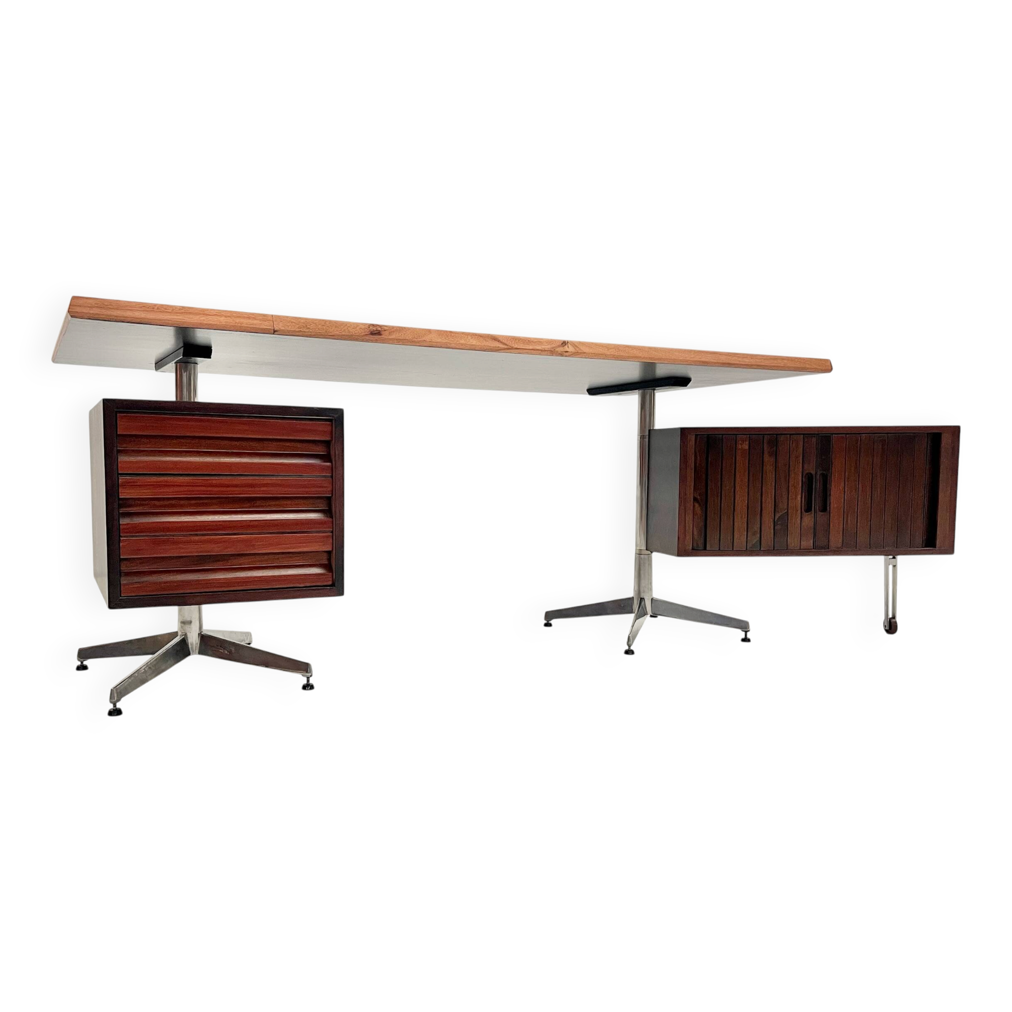 Early commissionned variant of a 'T95' Desk