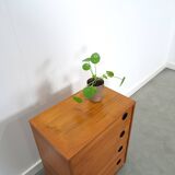 Schoenenkast met zwarte ronde grepen, nr. 1