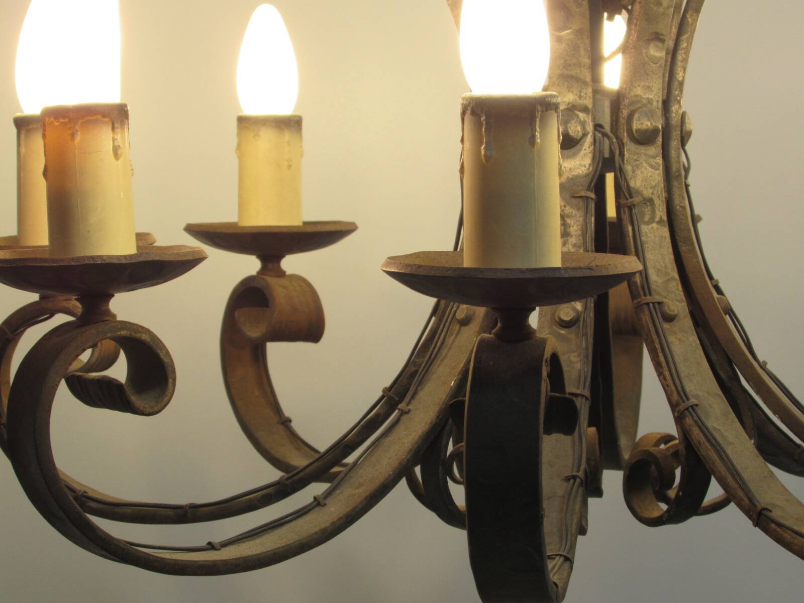 Lustre en fer forgé des années 1940